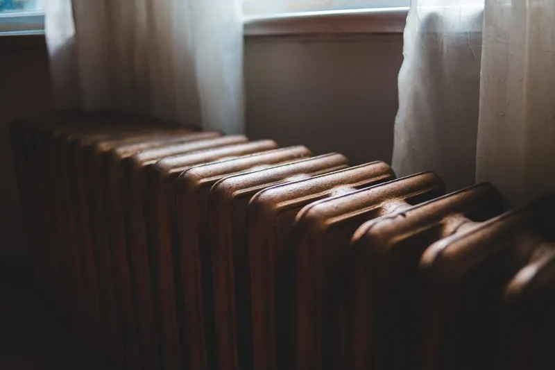 Quel chauffage d’appoint choisir avec une installation solaire ?