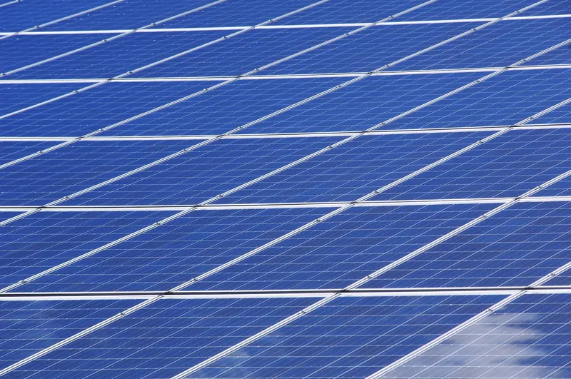 Qu’est-ce qu’un tracker solaire & comment fonctionne-t-il ?