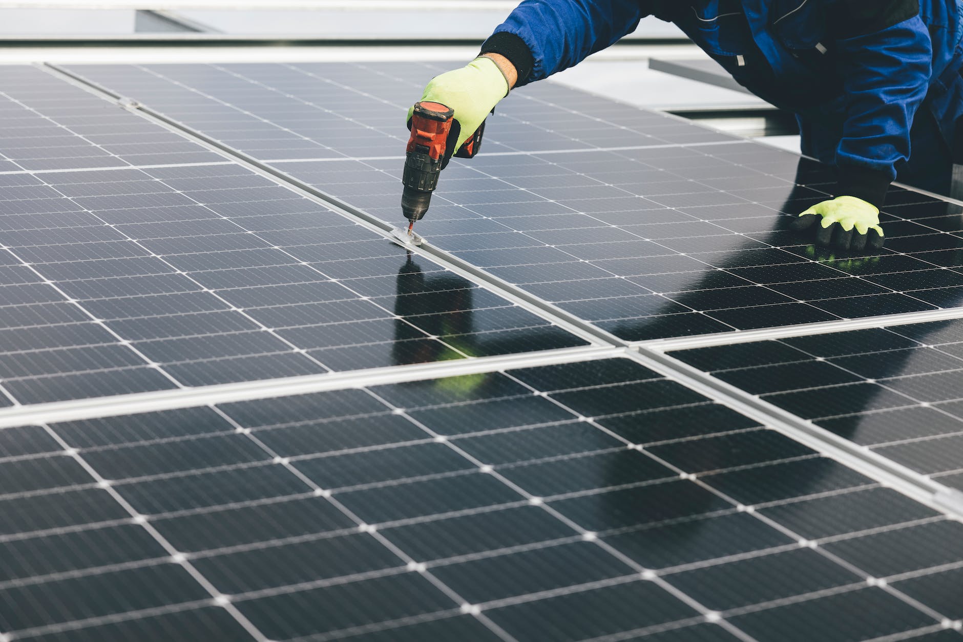 Comment sont fabriqués les panneaux solaires ? Tout savoir